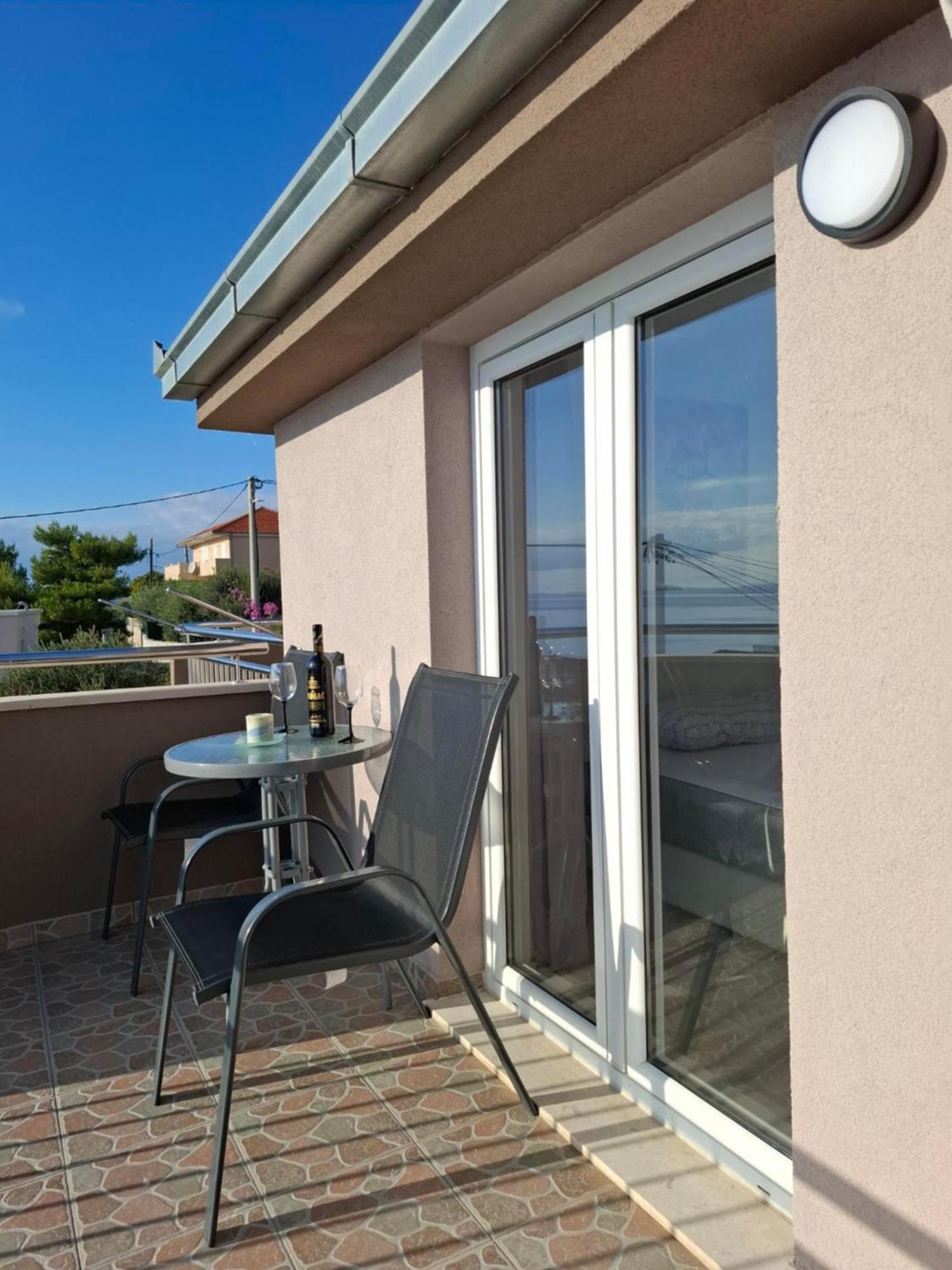 Apartment Ante Dugi Rat Luaran gambar